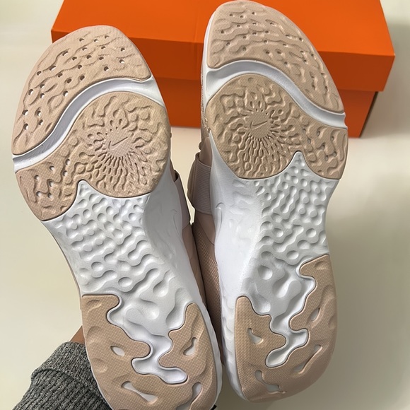 Nike Training shoes - Picture 4 of 8